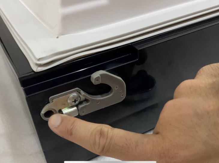 تعمیر درب یخچال هیتاچی HITACHI + تعمیر پوسیدگی + تغییر رنگ